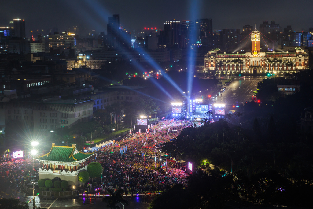 国民党首场造势大会声称有５万人出席。中时新闻网