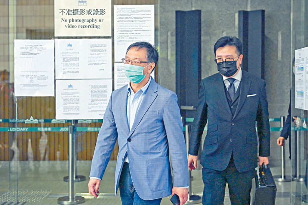 周達權曾電郵回覆指，「這個安排是假裝」。