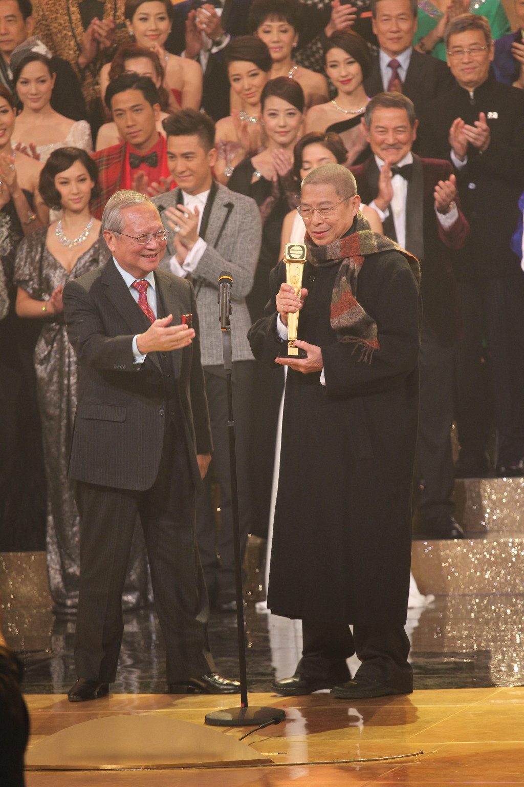 劉兆銘在《萬千星輝頒獎典禮2013》獲頒萬千光輝演藝人大獎。