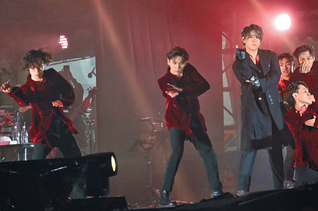 ■姜濤忍痛為西九音樂節壓軸演出。