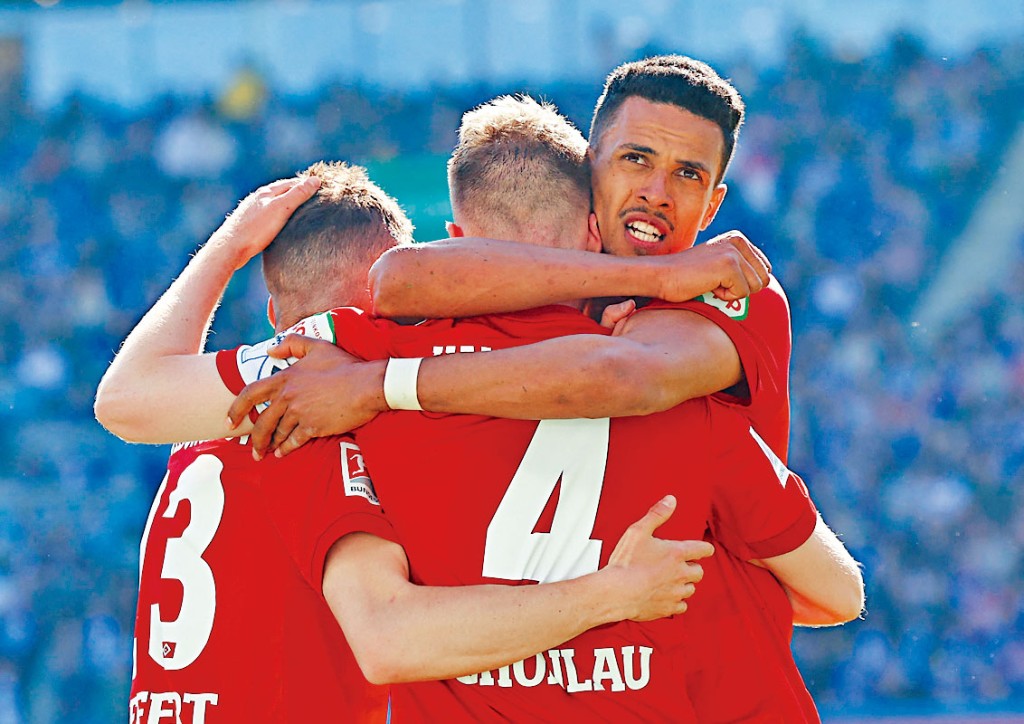 漢堡德甲升降班附加賽首回合小勝1:0，今晚地頭不敗已可升班。