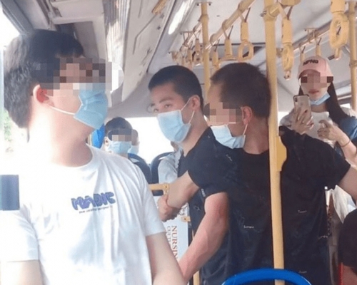 警校生巴士上捉賊被威嚇霸氣回話，網民稱不僅行動帥，人也長得帥！