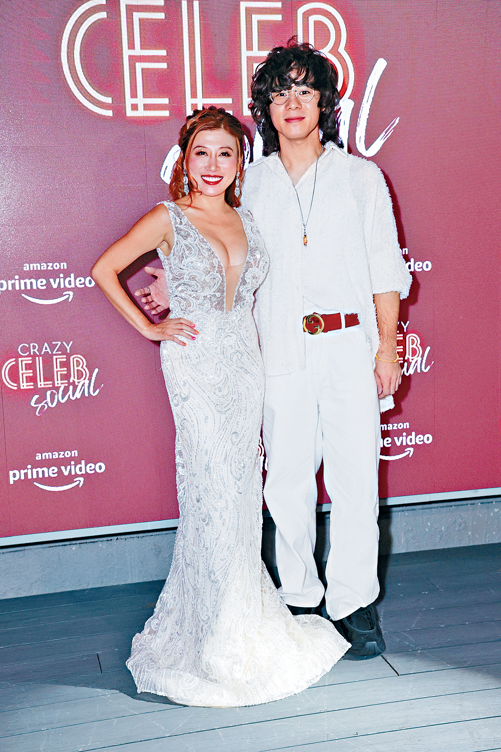 曾比特前晚出席英語真人騷《瘋狂名人社交》祝捷會支持劉晨芝。