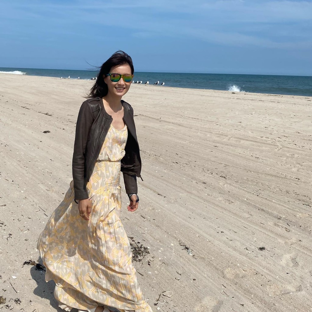 今年40岁的陈法拉依然好fit，是各大时尚品牌的宠儿。