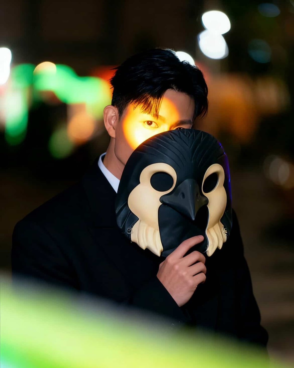 周志康以「企鵝人」參加《中年好聲音4》。 周志康以「企鵝人」參加《中年好聲音4》。
