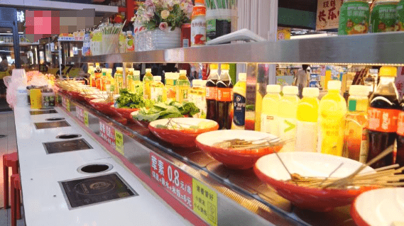 貴陽女食火鍋驚見活蛆蠕動。百姓關注