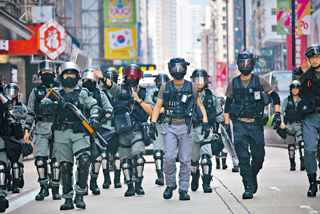 警方經風險評估，今年十‧一將提升六千警力應對非法遊行。