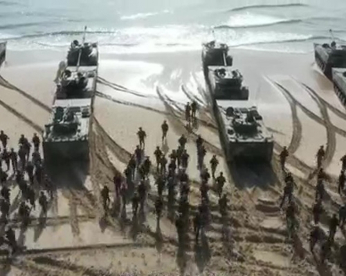 解放軍在東南沿海演練越海登陸奪島。