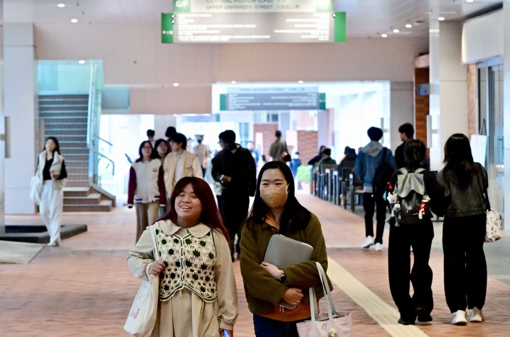 教資會資助的第一年學士學位課程的15,000個學額將維持不變,並全部預留給本地學生。資料圖片 教資會資助的第一年學士學位課程的15,000個學額將維持不變,並全部預留給本地學生。資料圖片