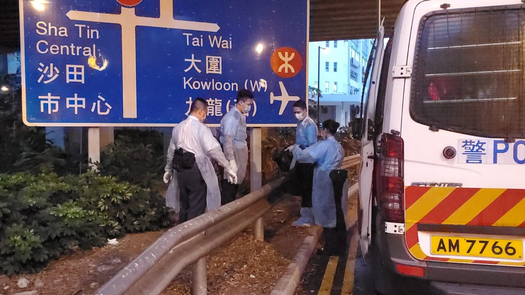 警方及救護人員接報到場,證實男子已死亡。