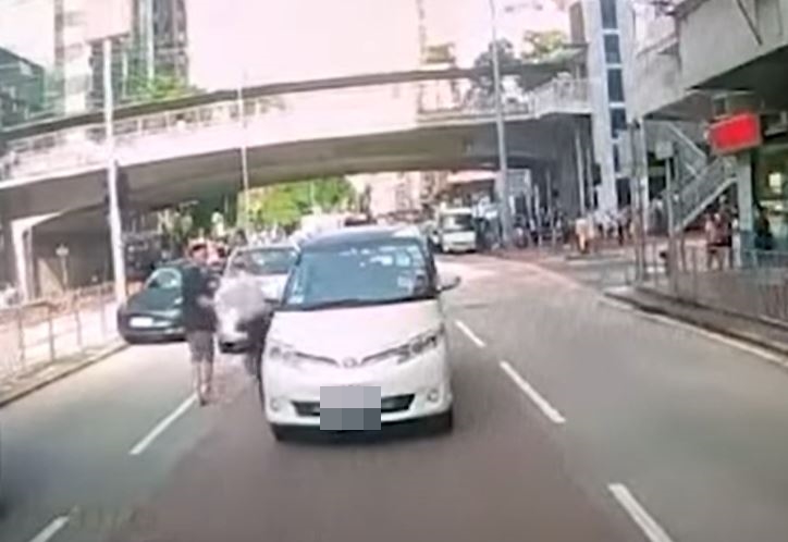  車CAM特警影片截圖