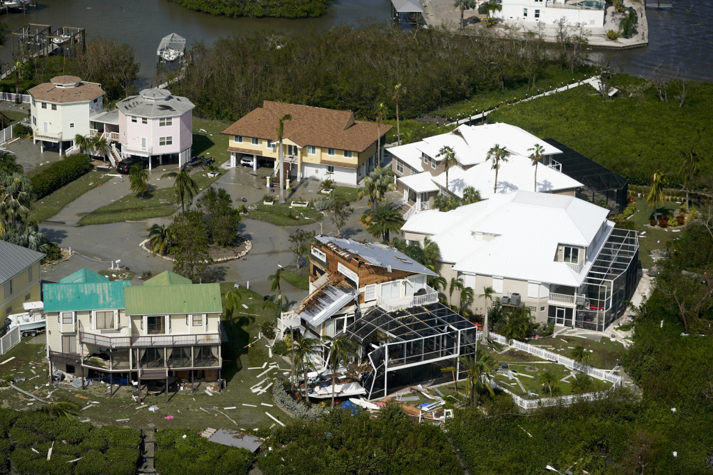 伊恩颶風過後房屋嚴重受損。AP