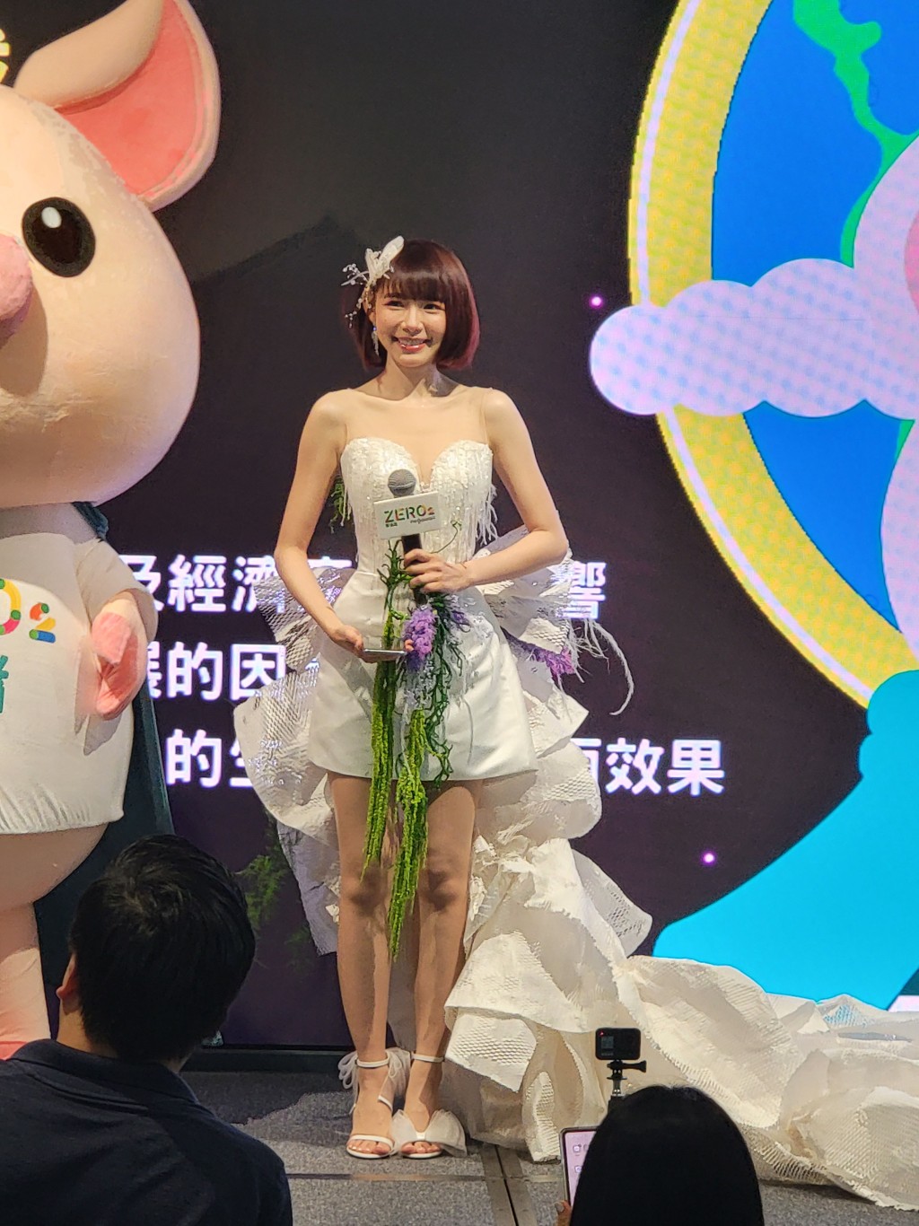 今次係林明禎首次在公開場合著婚紗。