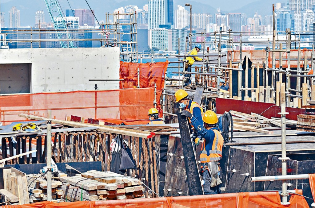  建造業議會早前發表《建造業人力預測》，預計建造業在專才、技術人員等出現供不應求。資料圖片