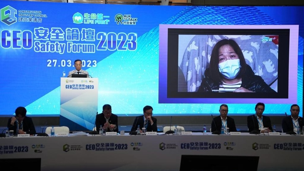 何安誠指議會為最年輕死者22歲工程師助理潘浩鈺籌得170萬元，但仍被其母指責近1小時。蘇正謙攝