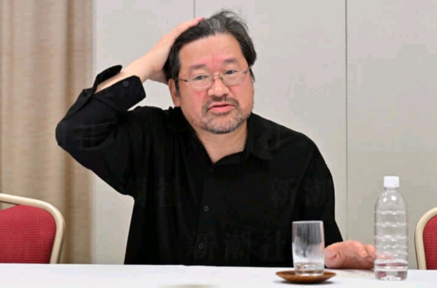 佐藤透露自己被診斷為「抑鬱狀態」，但他今日又被《文春》爆料指他曾向3位同行大爆橋本曾受性騷擾的私隱。