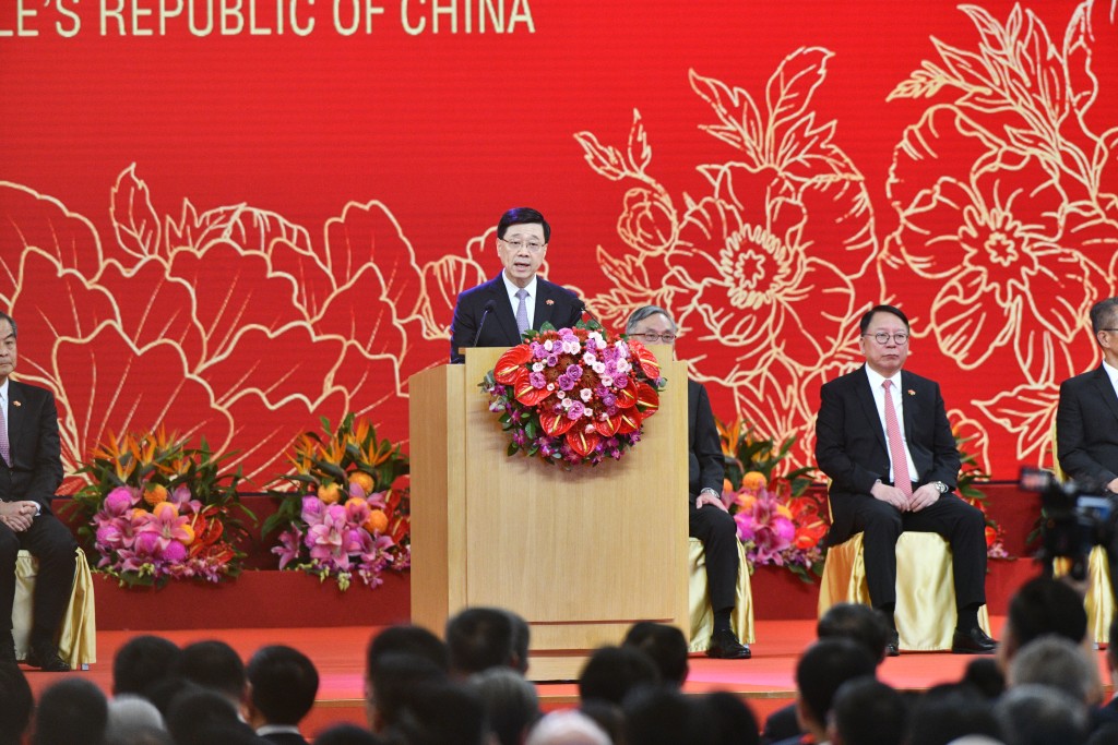 中华人民共和国成立七十五周年庆祝活动国庆酒会。（卢江球摄）