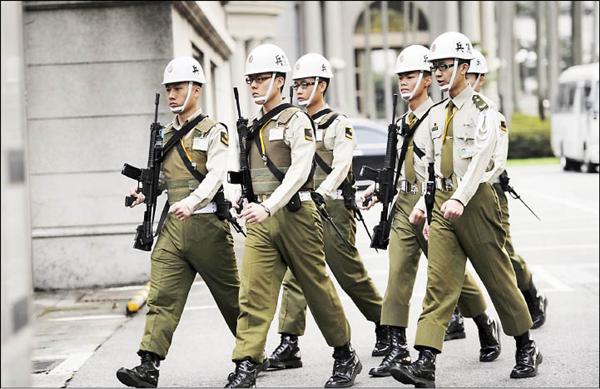 台湾的宪兵主要负责重要设施和重要部门的保安。