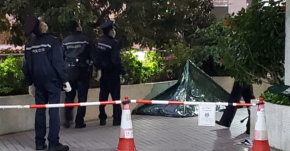 一名8旬翁於黃埔花園墮樓,伏屍平台。
