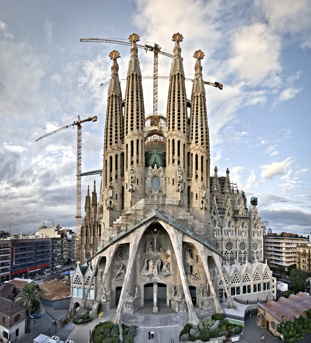聖家堂是由加泰隆尼亞建築大師高第所設計。網上圖片