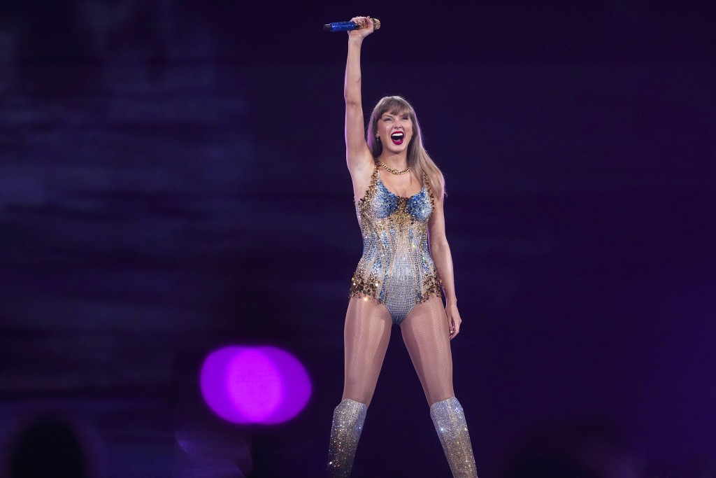 Taylor Swift去年在新加坡舉辦6場演唱會，吸引來自全球的30多萬粉絲。美聯社