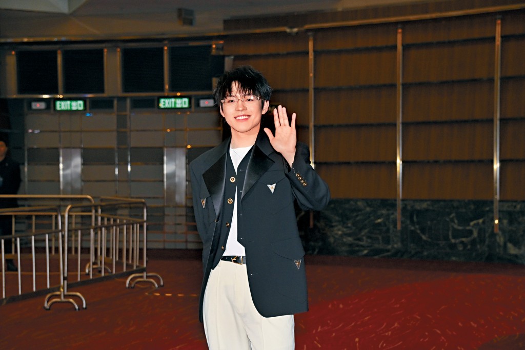 Ian親自行出會場送別fans。