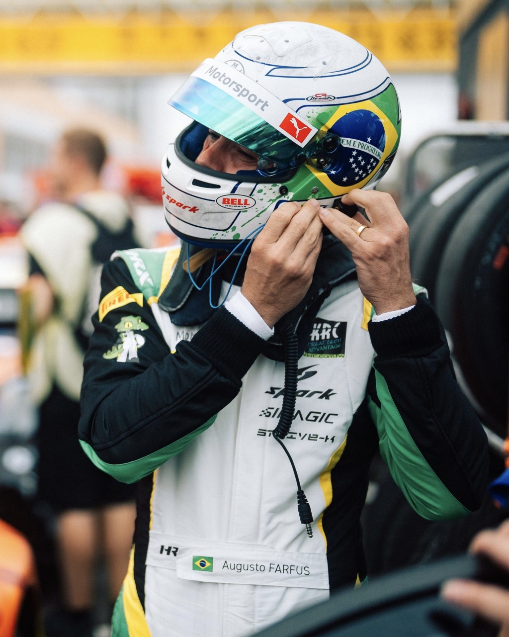 巴西车手法夫斯 (Augusto Farfus)于排位赛取得第５