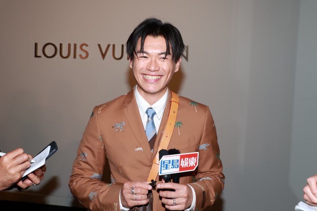 柯煒林是陽光男孩。