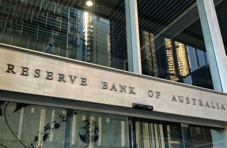 澳洲央行將於周二11:30公佈利率決議；澳洲聯邦儲備銀行主席同日12:30召開貨幣政策記者會。