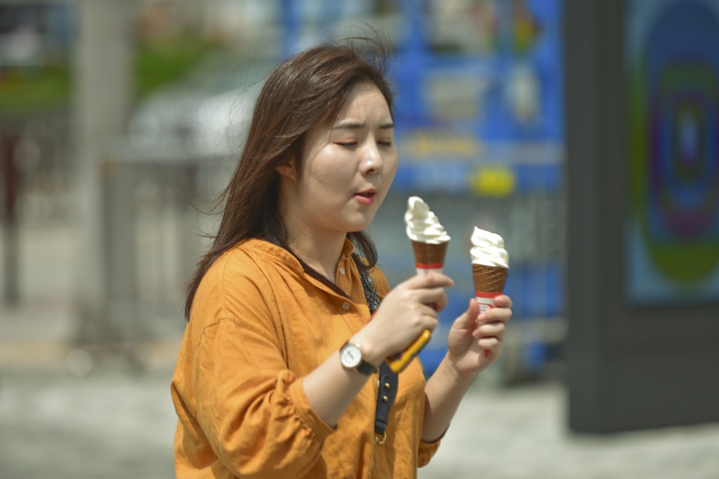 食安中心指令其即時停止售賣及銷毀所有受影響的軟雪糕。