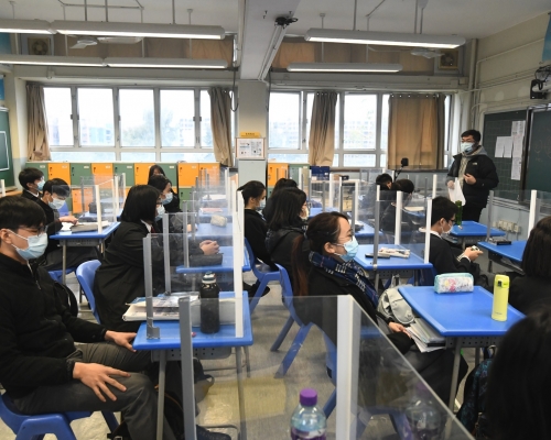 有中學校長認同公民與社會發展科有助重新聚焦,但質疑課程推行過急。 資料圖片