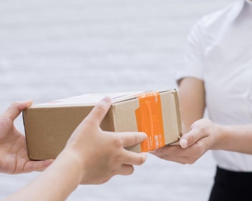 北京疾控提醒市民勿將快遞包裝拿回家。網圖