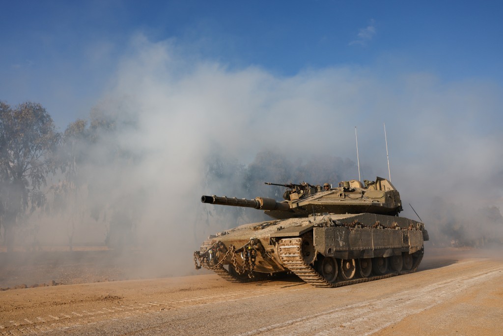 以军坦克在加沙挺进。路透社