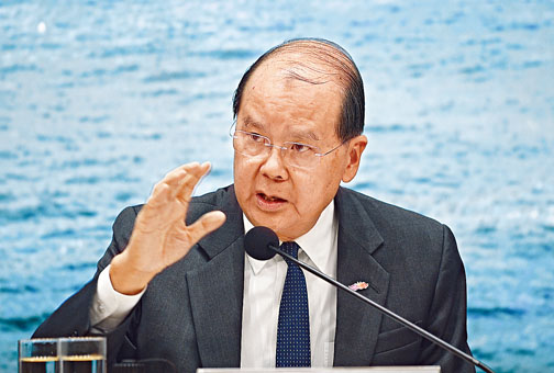 ■张建宗表示，希望创造较平和的社会氛围及对话空间，为香港寻出路。