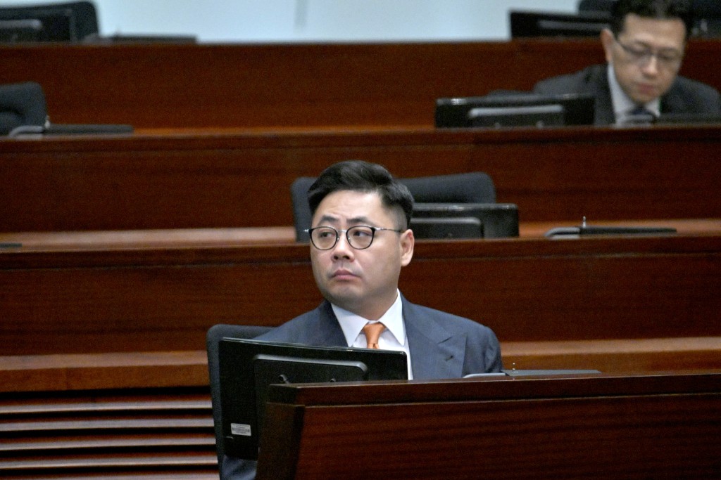 葉傲冬關注,被判嚴重罪案的被告人會被充公財產,被告人有否抗辨空間。 葉傲冬關注,被判嚴重罪案的被告人會被充公財產,被告人有否抗辨空間。