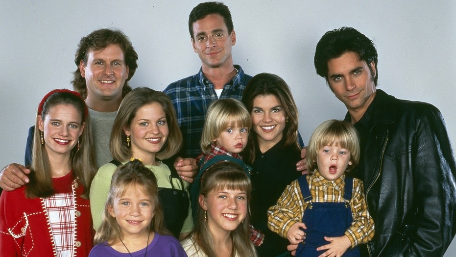 Bob（中）在80至90年代主演的《Full House》大受歡迎。