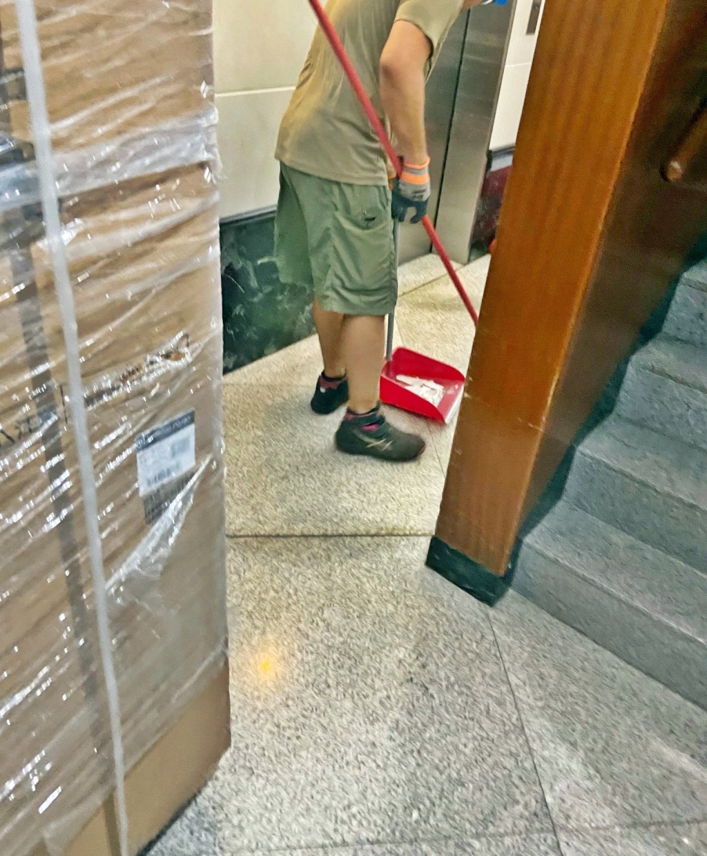 事主追討損失期間,涉事的集運公司更加教授 賤招向商家卸膊,企圖將賠償責任推向對方。fb「香港集運苦主群」截圖 事主追討損失期間,涉事的集運公司更加教授 賤招向商家卸膊,企圖將賠償責任推向對方。fb「香港集運苦主群」截圖