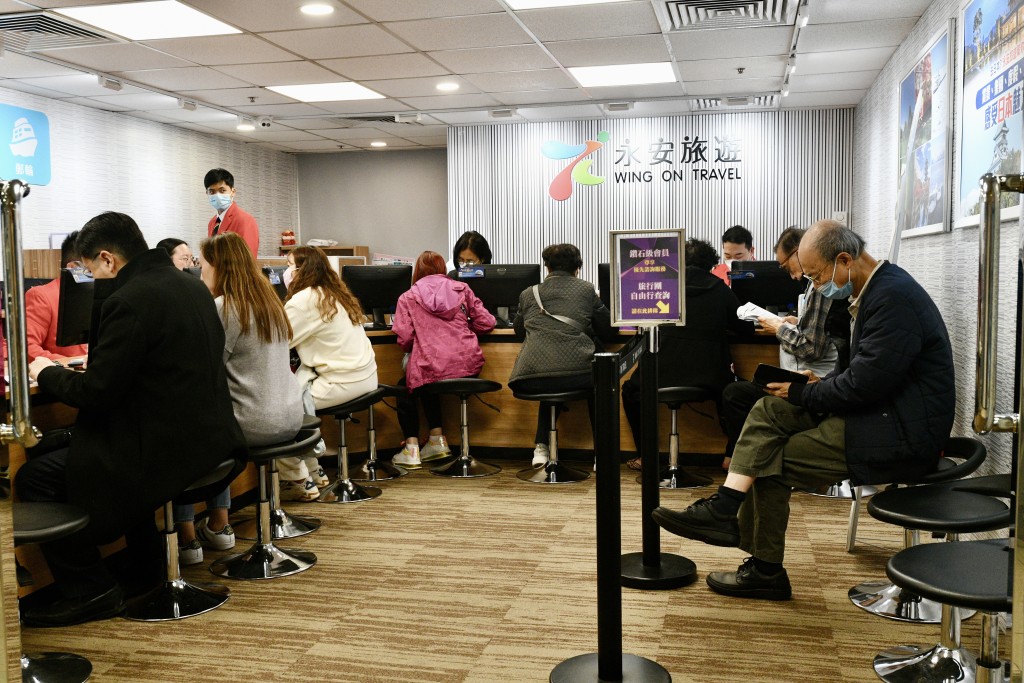 他表示,由於港人過去數月去日本的力量被壓縮,相信9至10月紅葉期赴日需求會一下子「爆發」 他表示,由於港人過去數月去日本的力量被壓縮,相信9至10月紅葉期赴日需求會一下子「爆發」