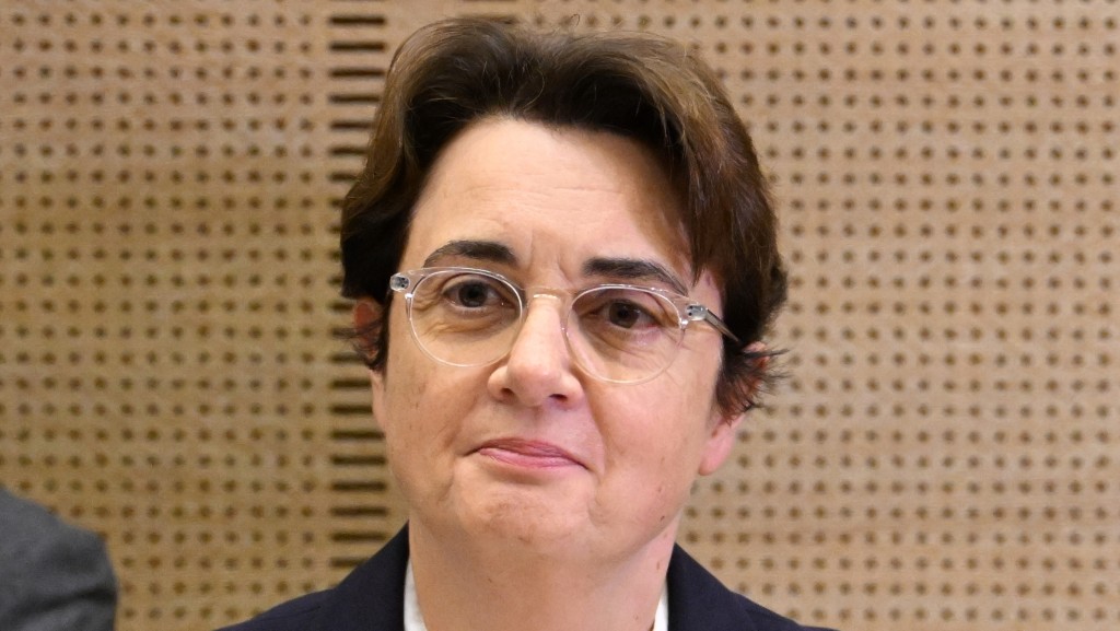 法國巴黎羅浮宮館長辭職 馬克龍讚「負責任之舉」。美聯社