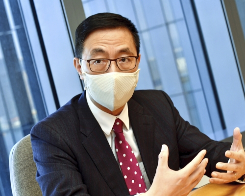 楊潤雄指,考慮在譴責信及取消老師註冊之外,增加其他懲罰方法。資料圖片
