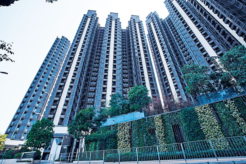 高爾夫.御苑由8座分層住宅及25幢洋房組成,合共590伙。