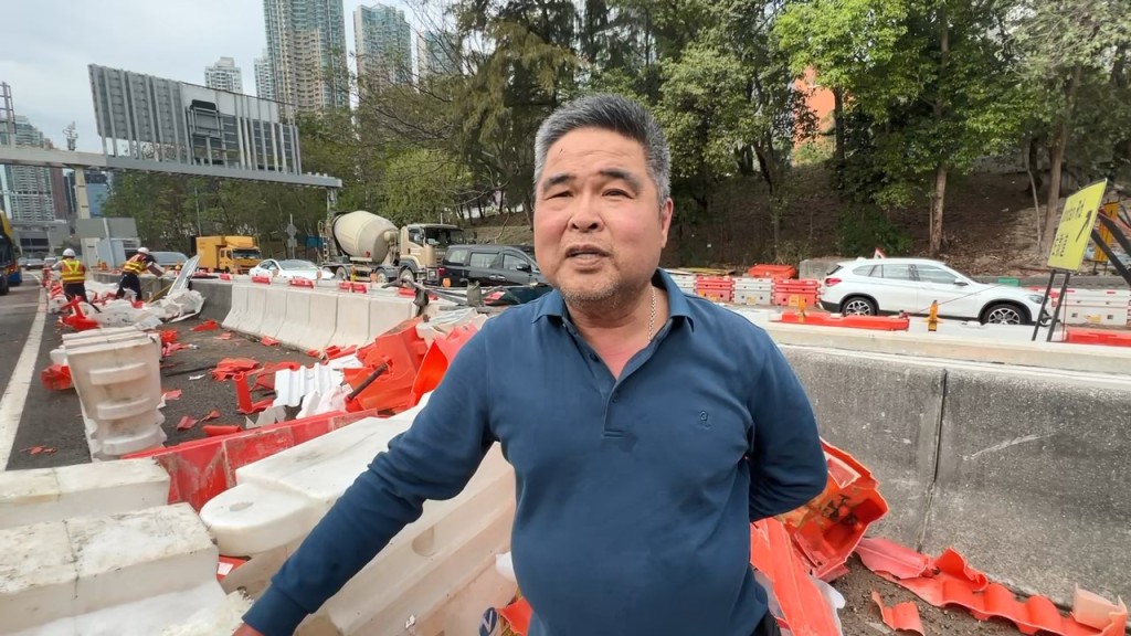 61歲姓高的泥頭車司機憶述事發經過。許文光攝 61歲姓高的泥頭車司機憶述事發經過。許文光攝