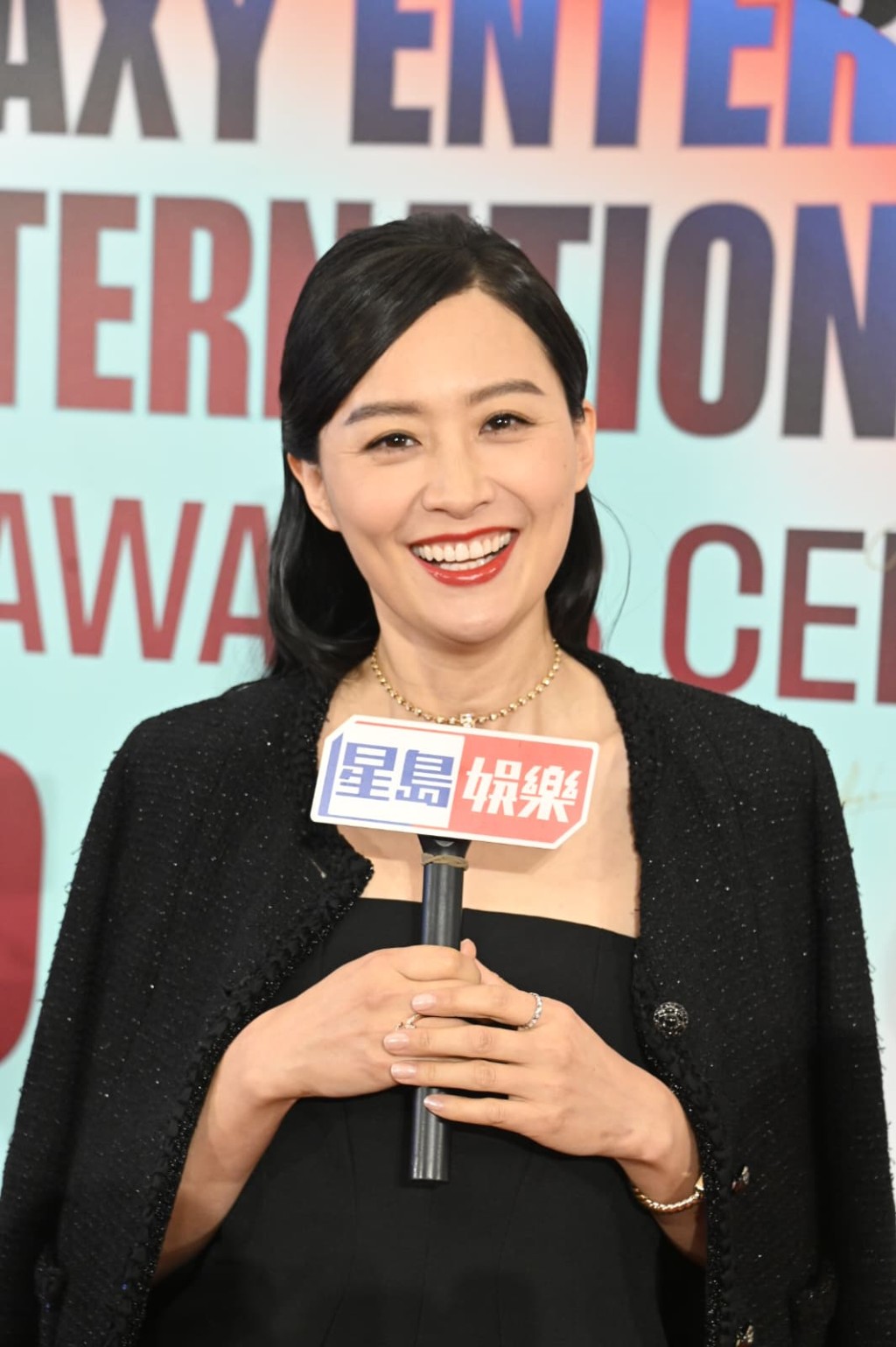 陳法拉表示幾忙都抽到時候陪一對子女,明言他們非常黐身。 陳法拉表示幾忙都抽到時候陪一對子女,明言他們非常黐身。