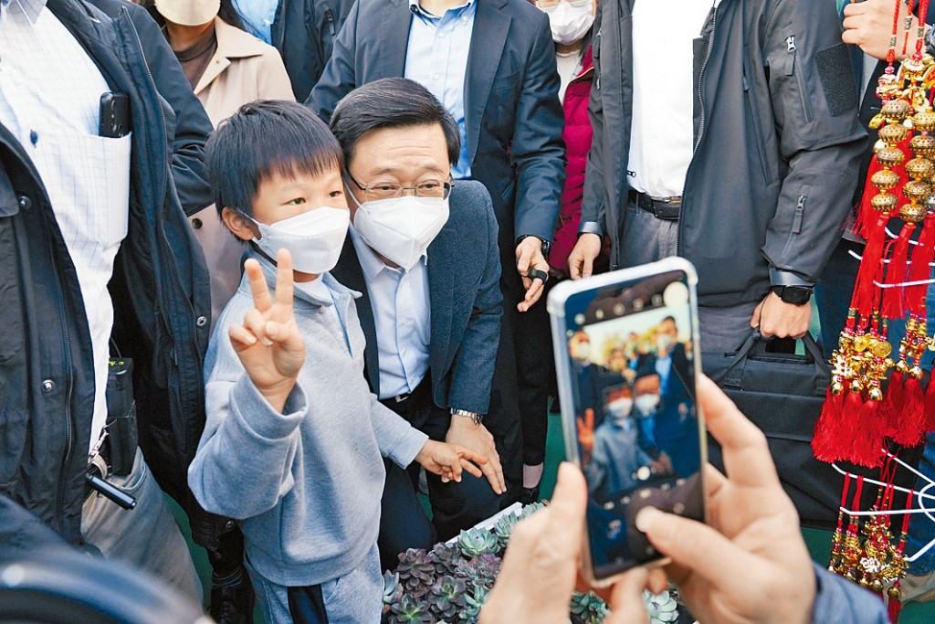 小童合照