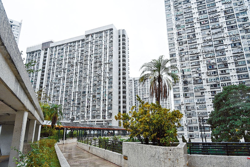 元朗朗屏邨業主指控現屆業主立案法團，引起了不少關注。