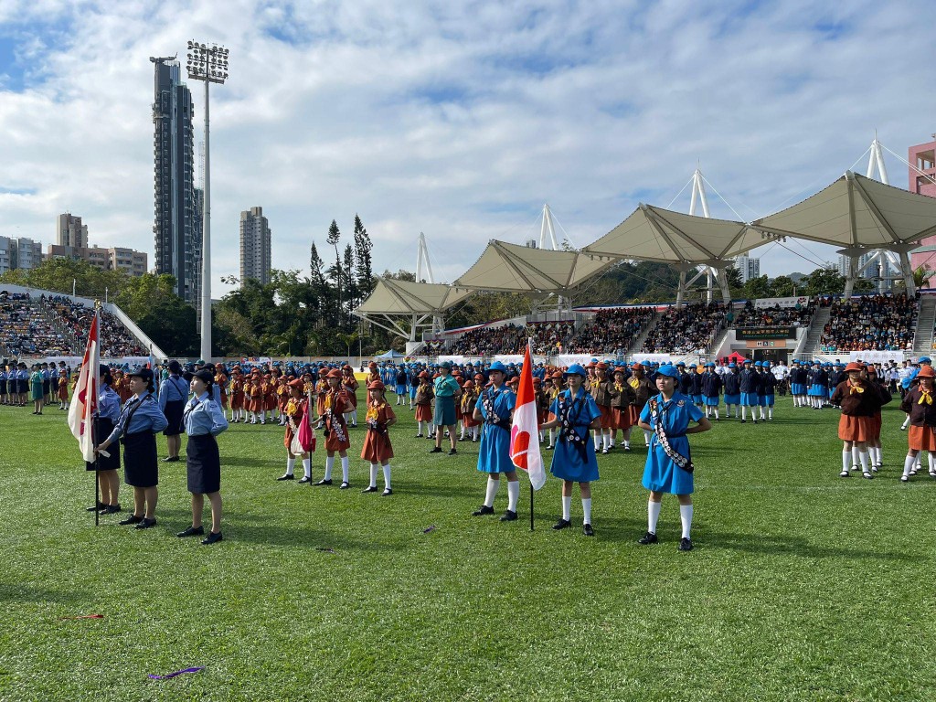 香港女童軍總會110周年大會操。民青局fb