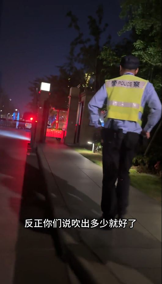 石先生舉報賴賬¥5泊車費的林寶堅尼車主醉駕，成功令對方被罰兼扣分。抖音＠南川