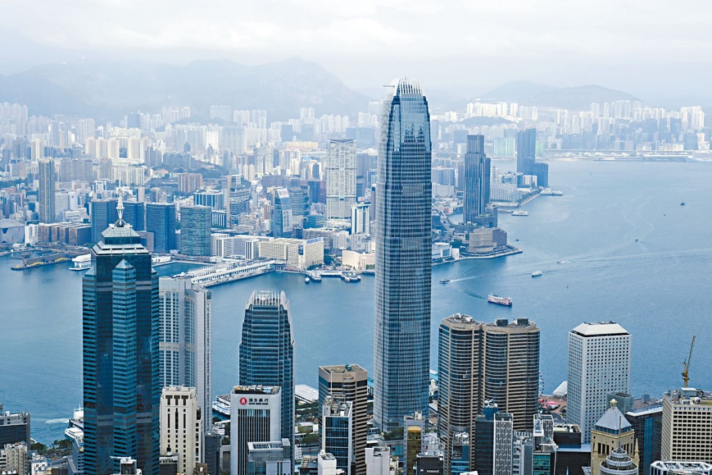 美銀把香港2022年GDP增長預測,從2.4%下調至2.2%。