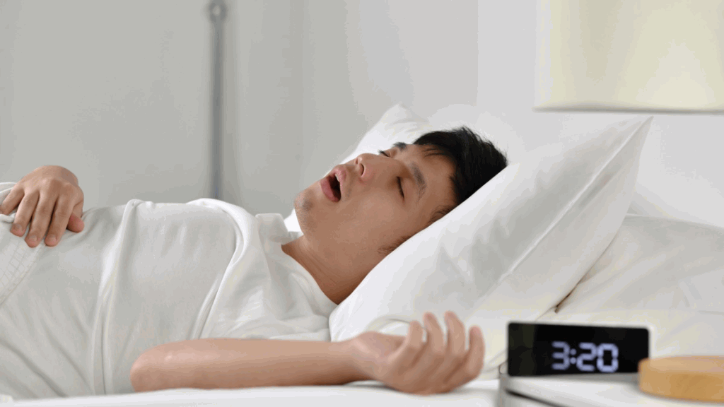 睡覺打鼻鼾恐中風，醫生教5招解決睡眠窒息