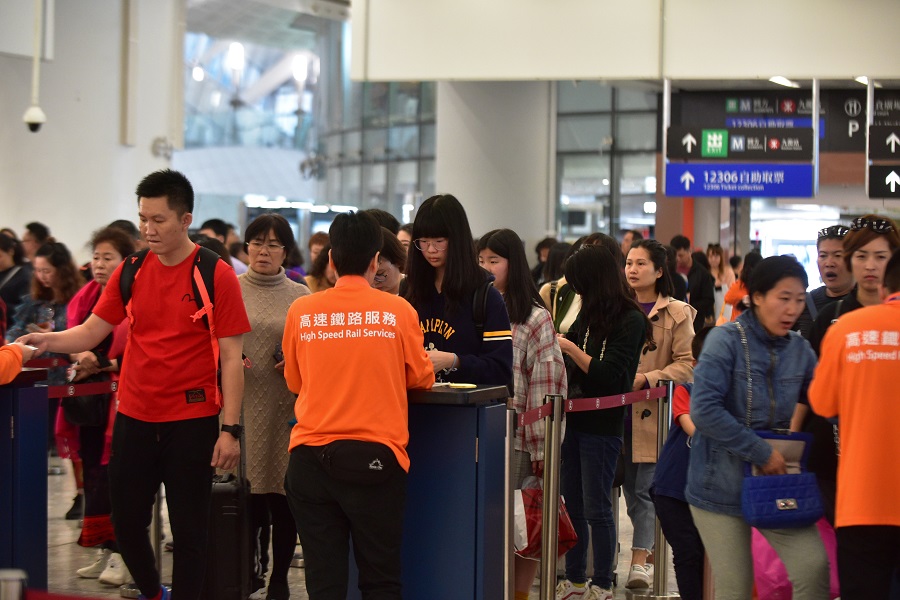 西九龍站約200名員工受影響。資料圖片